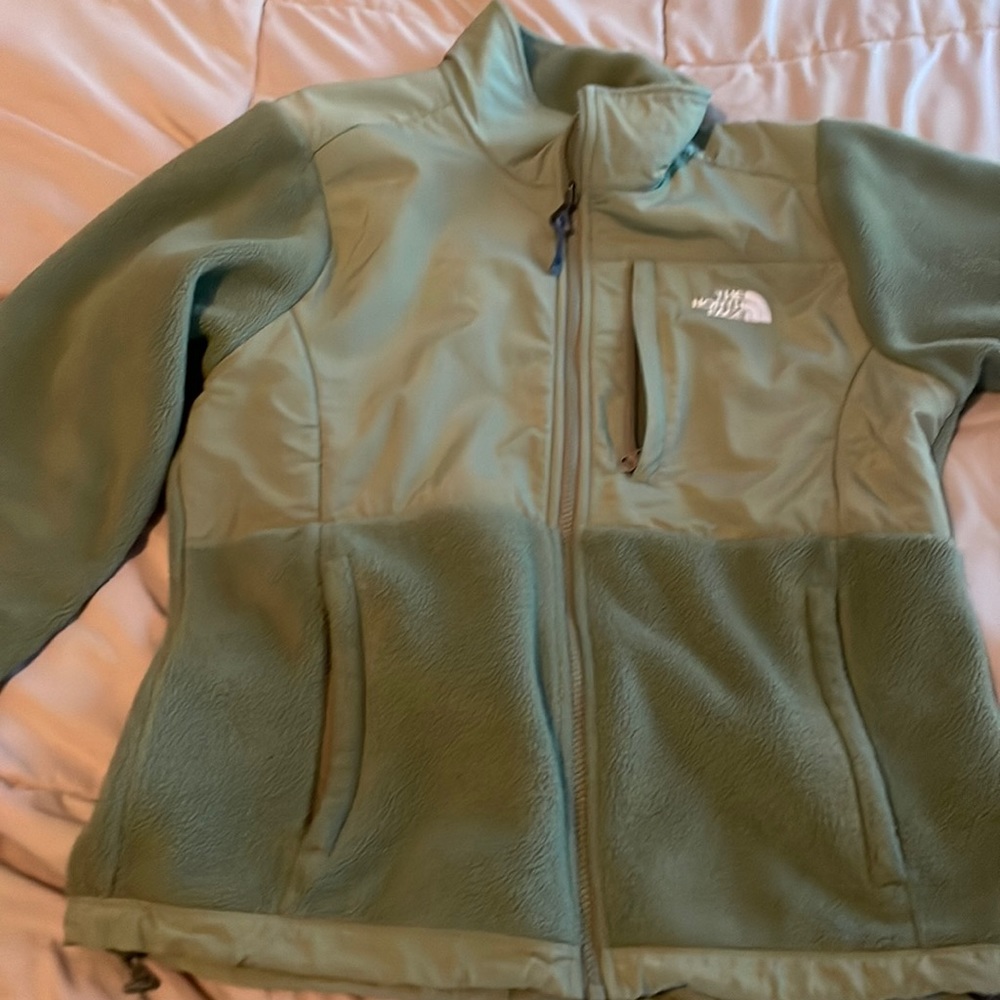 Good condition North Face Denali sage green jacket.